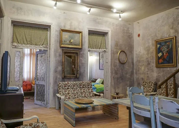 鲁斯特旅舍 * 大特尔诺沃